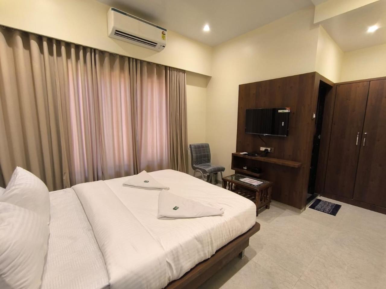 Sharan Residency Hotel Navi Mumbai Exterior photo